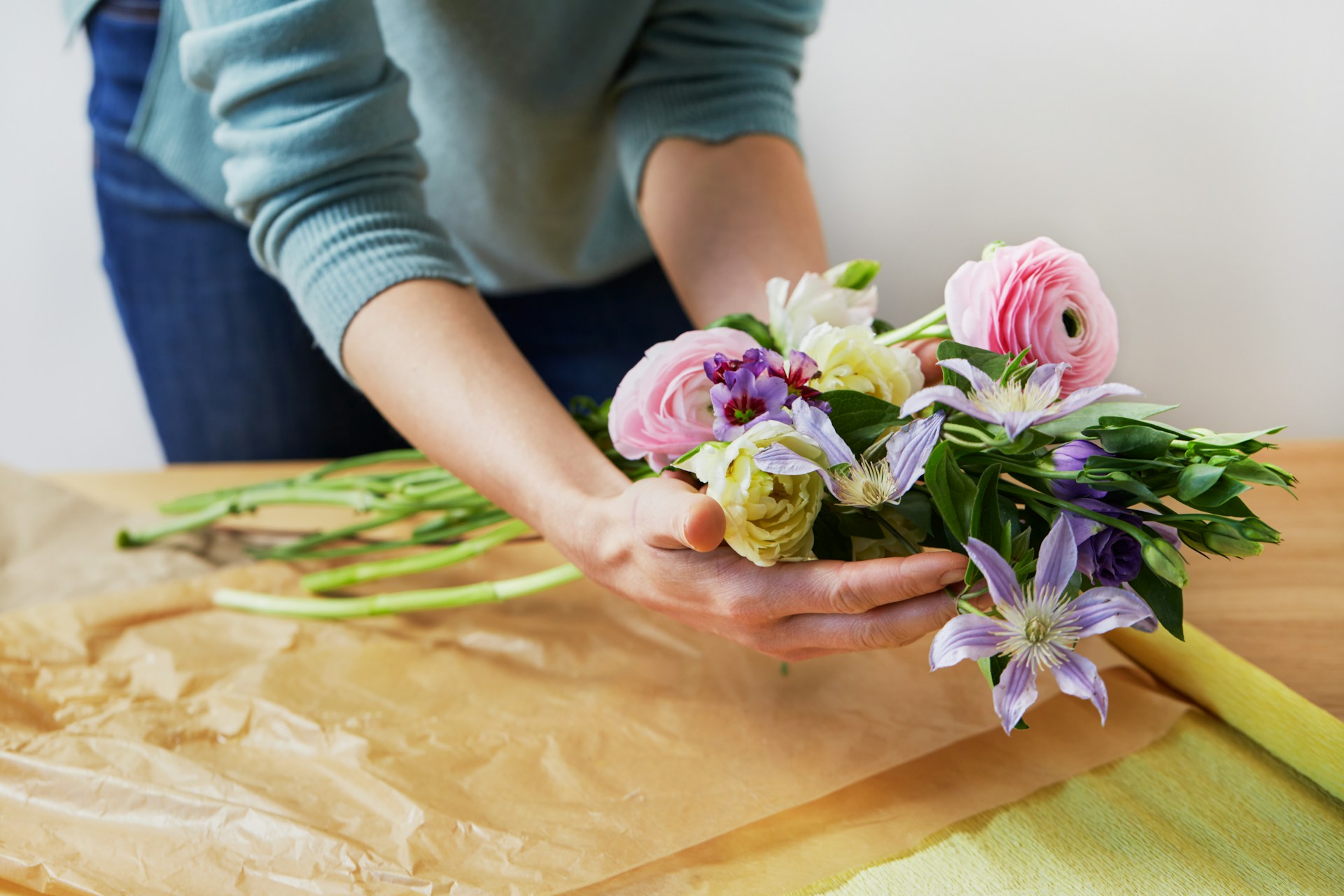 How to Become a Flower Designer